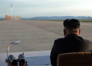 Kim Jong-un supervisó el lanzamiento de prueba de dos nuevos misiles de defensa aérea norcoreana