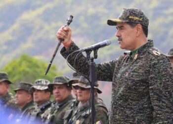 Maduro, disfrazado de militar, aseveró cuál es el «arma más poderosa» de Venezuela