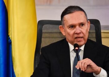 Efraín Cepeda, expresidente del Senado, anunció su candidatura a la presidencia de Colombia