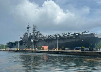 USS Iwo Jima retomó cruzada en el Caribe tras breve paso por Islas Vírgenes