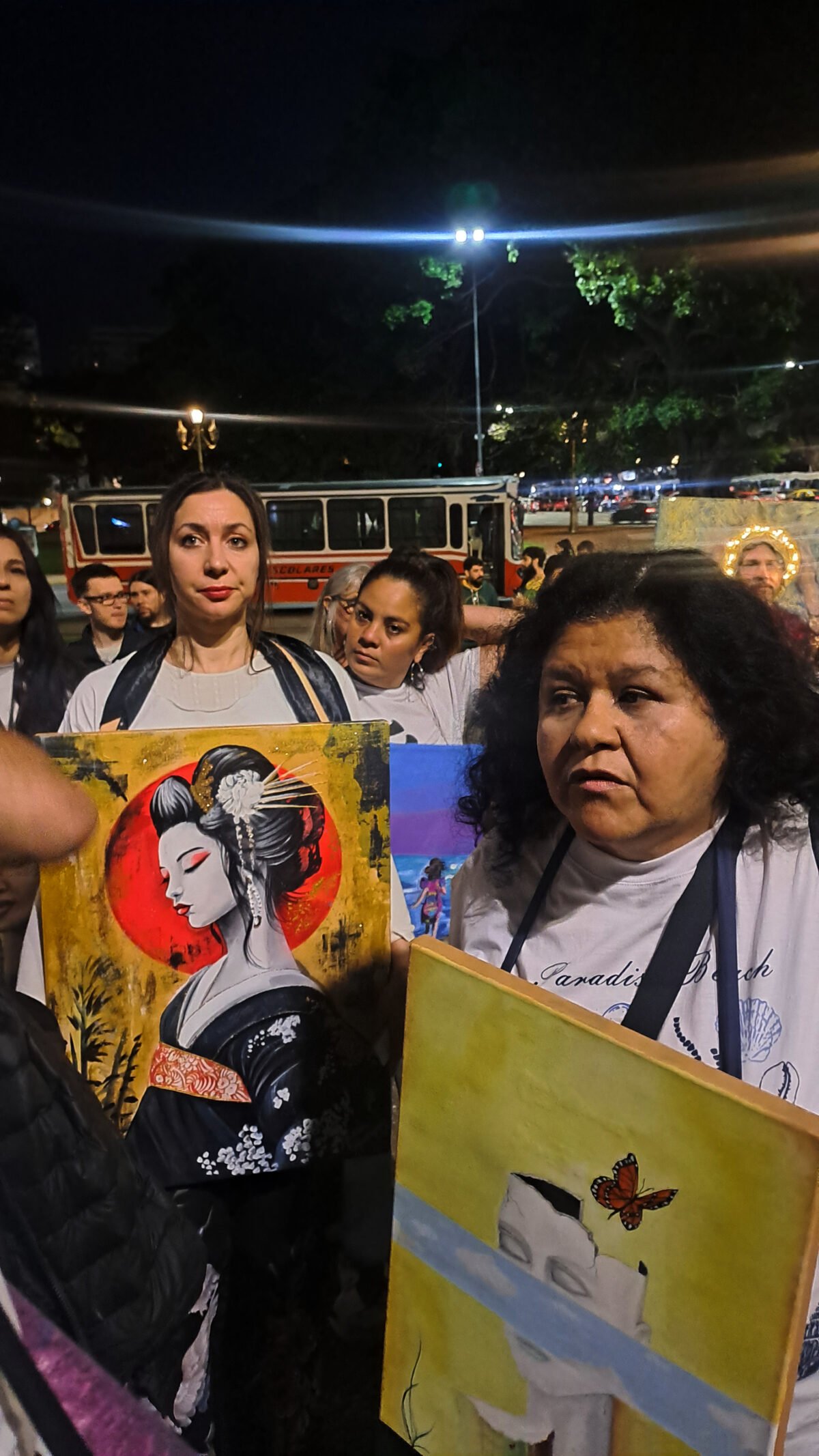“Arte en el pecho”, la iniciativa venezolana que irrumpió en la Noche de los Museos de Buenos Aires