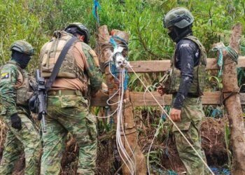 Ejército de Ecuador ha destruido más de 20 campamentos de minería ilegal en intensos operativos