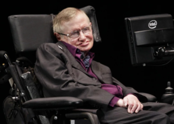 La predicción catastrófica de Stephen Hawking: cuánto tiempo le queda a la Tierra