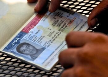 Gobierno de EEUU suspendió todas las visas americanas que se presenten de esta forma