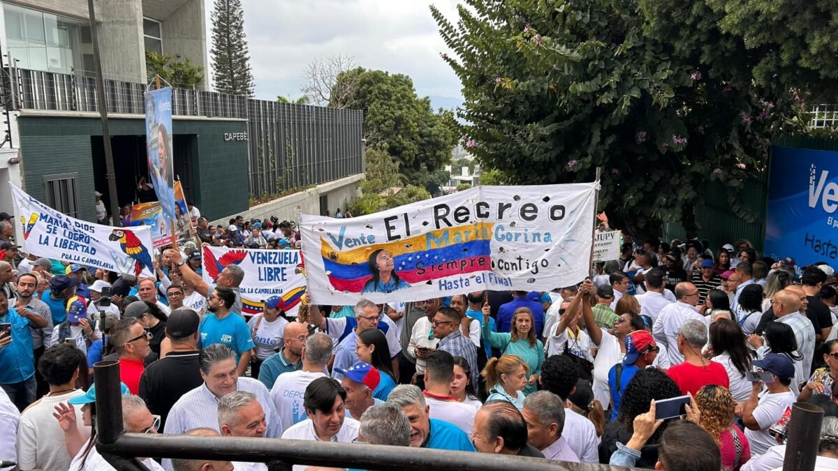 En imágenes: así fue la reapertura de la sede de Vente Venezuela en Caracas