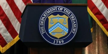 Trump suavizó sanciones para que empresas de EE UU inviertan en el sector minero venezolano