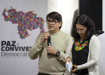 Gremios de prensa y autoridades instalaron mesas para debatir garantías del ejercicio del periodismo