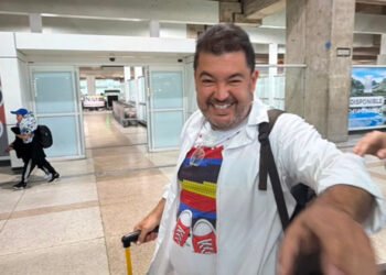 José Guerra regresó a Venezuela tras siete años de exilio