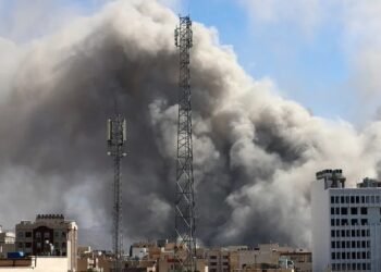 Israel tomó represalias y atacó objetivos militares en varias regiones de Irán