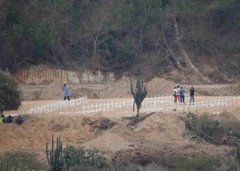 Más de 200 víctimas de los terremotos siguen sin ser reclamadas en La Guaira, según el chavismo